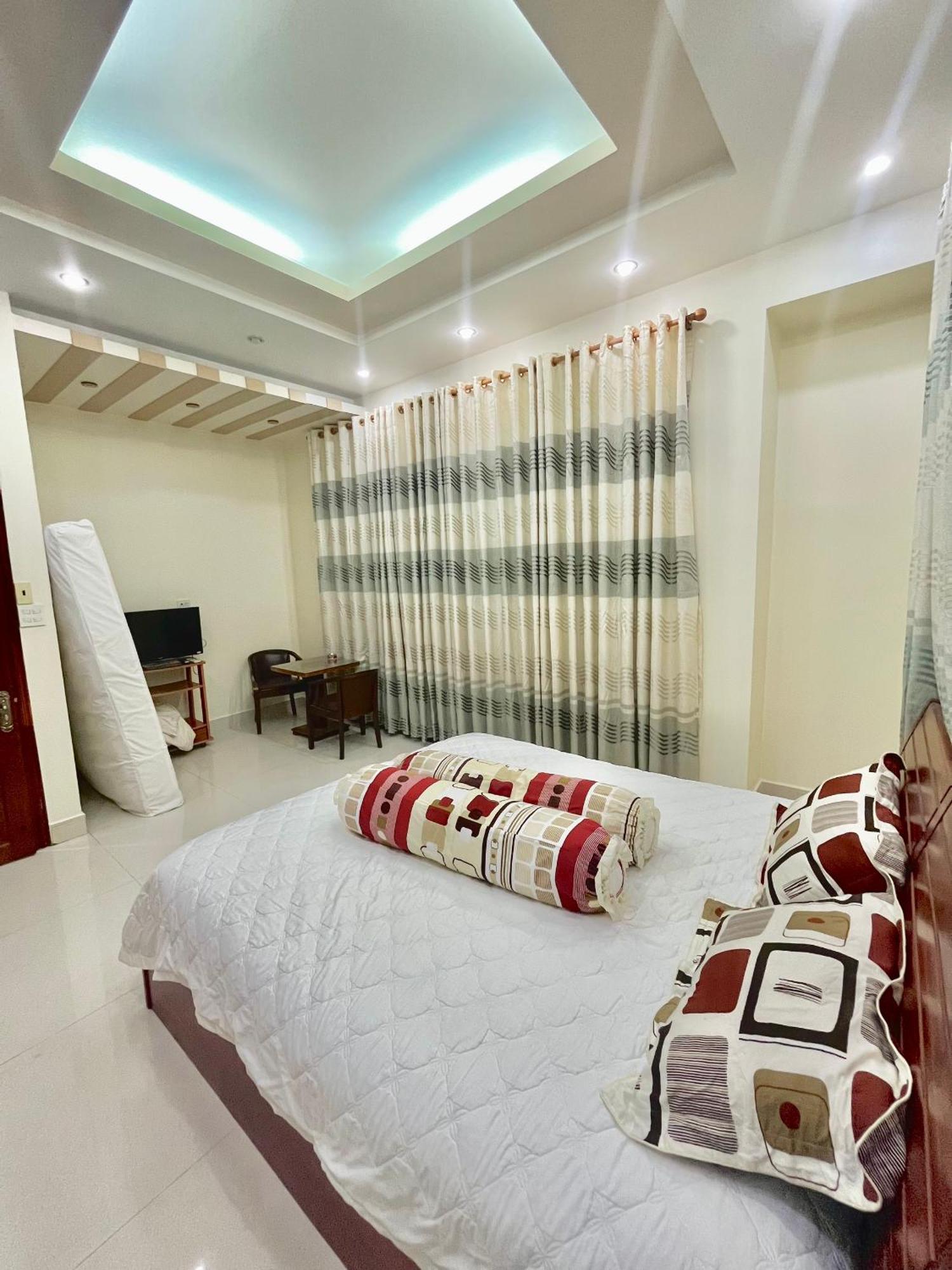 Cherry Homestay - Hoang De Motel Chau Doc Bagian luar foto