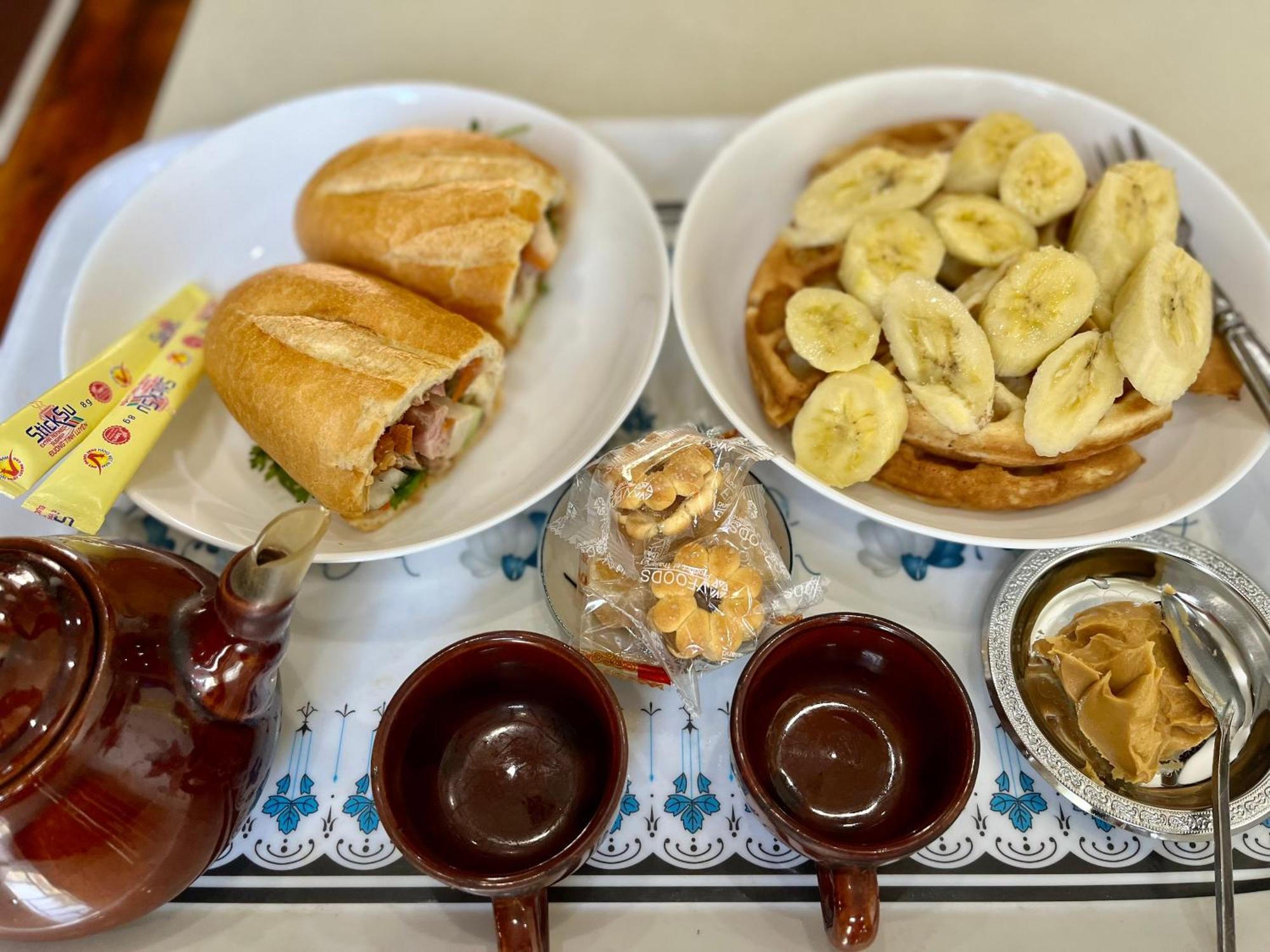 Cherry Homestay - Hoang De Motel Chau Doc Bagian luar foto